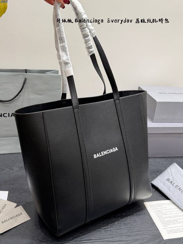 Balenciaga Black shoulder bag — Premium Replica