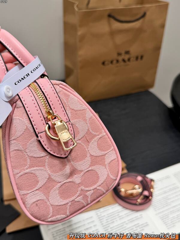 Coach Pink shoulder bag — AAA Quality Replica