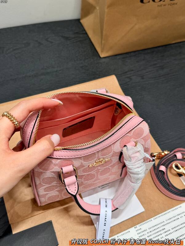 Coach Pink shoulder bag — AAA Quality Replica