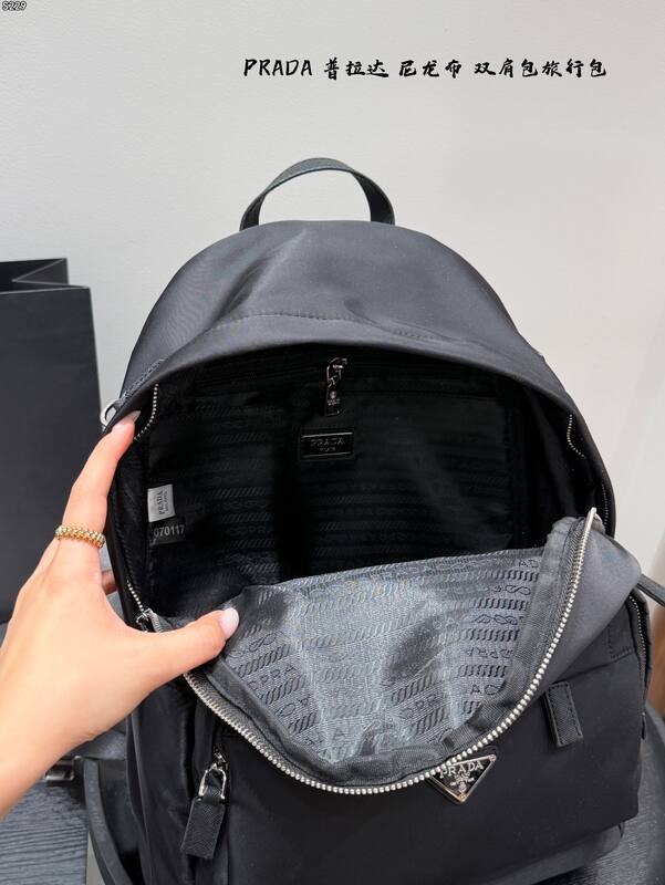 Prada Black shoulder bag — AAA Quality Replica