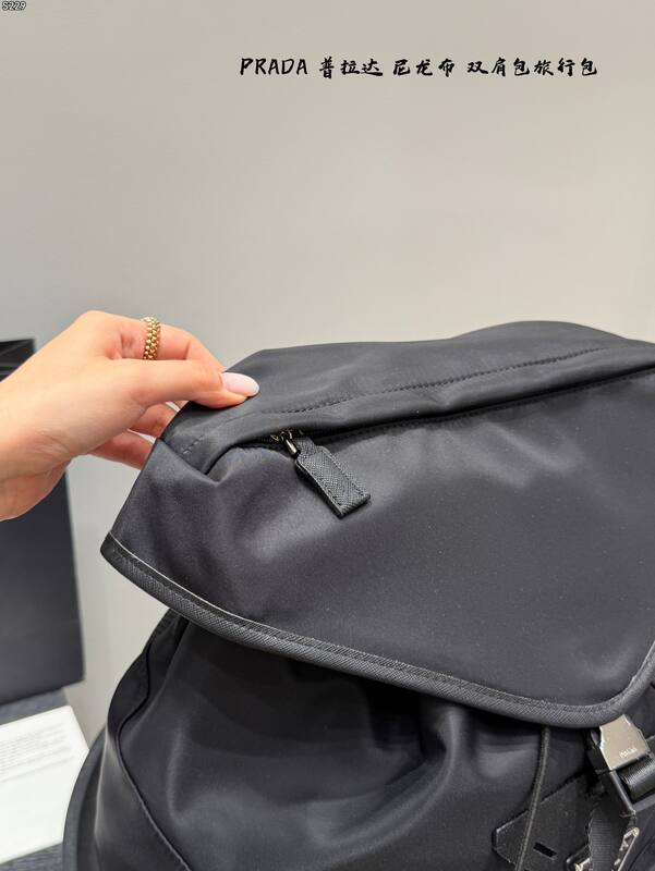 Prada Black shoulder bag — AAA Quality Replica