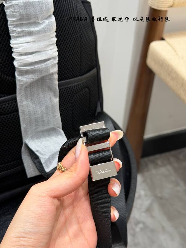 Prada Black shoulder bag — AAA Quality Replica