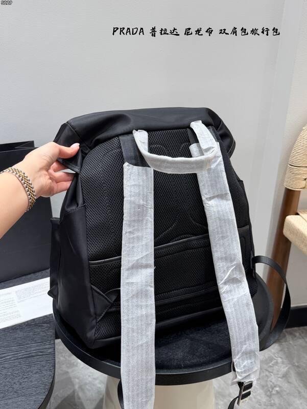 Prada Black shoulder bag — AAA Quality Replica