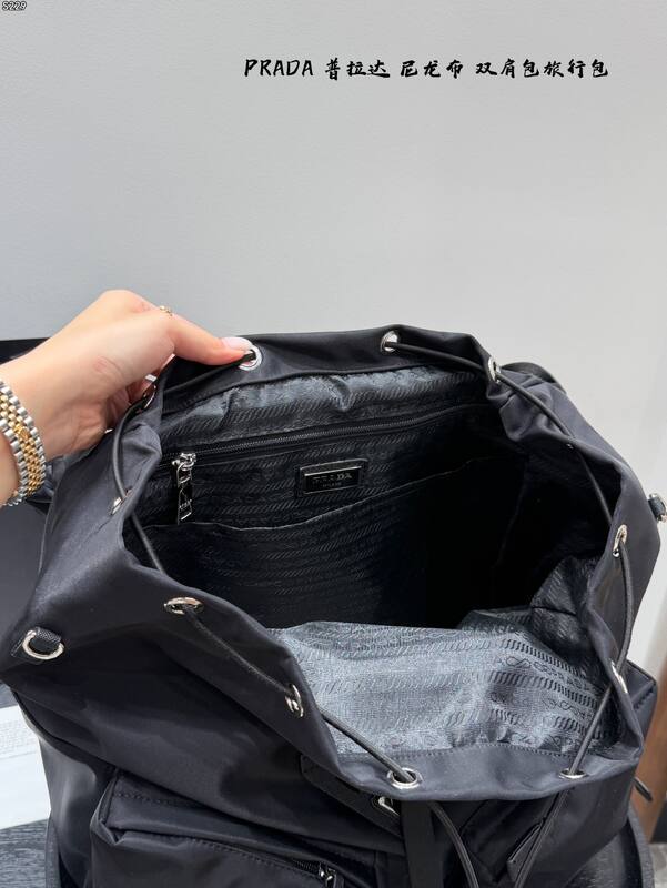 Prada Black shoulder bag — AAA Quality Replica