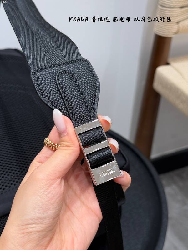 Prada Black shoulder bag — Top Quality Replica