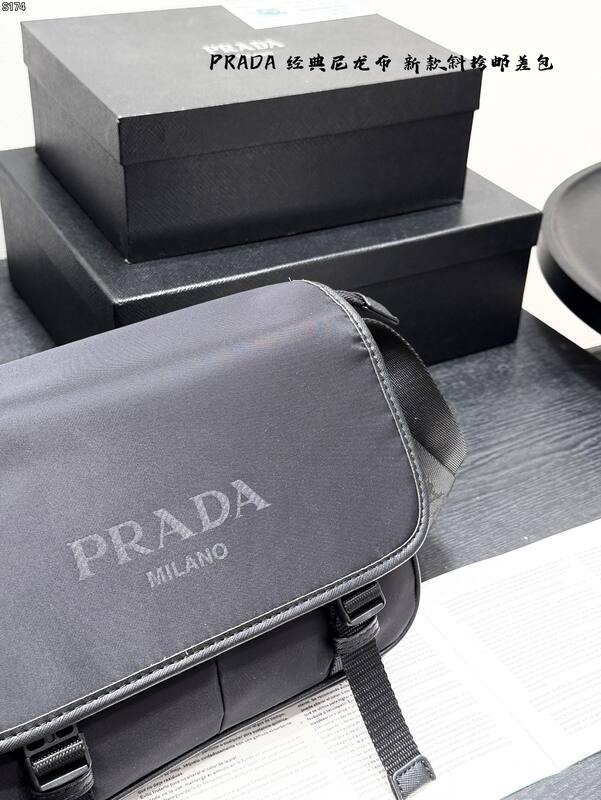 Prada Black 28x20x10cm shoulder bag — AAA Quality Replica