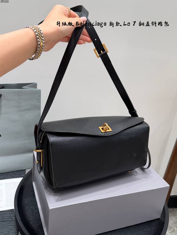 Balenciaga Black shoulder bag — Top Quality Replica