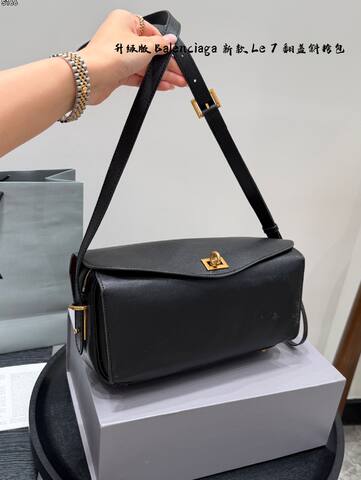 Balenciaga Black shoulder bag Top Quality Replica