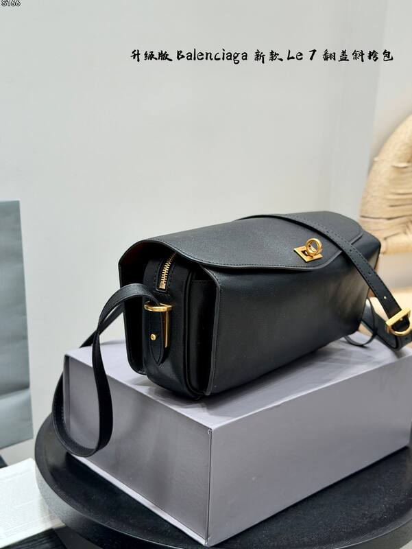 Balenciaga Black shoulder bag — Top Quality Replica
