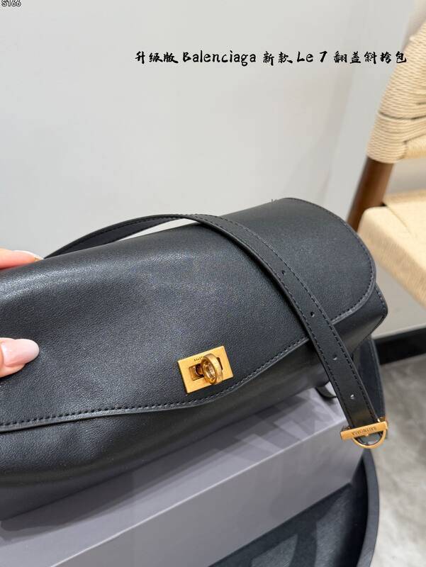 Balenciaga Black shoulder bag — Top Quality Replica