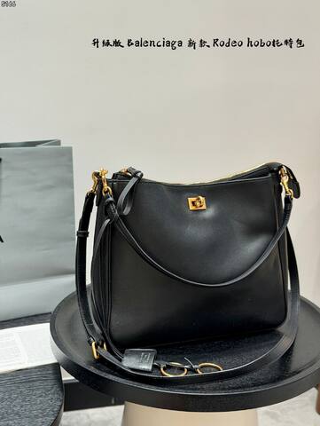Balenciaga Black shoulder bag 1 1 Replica