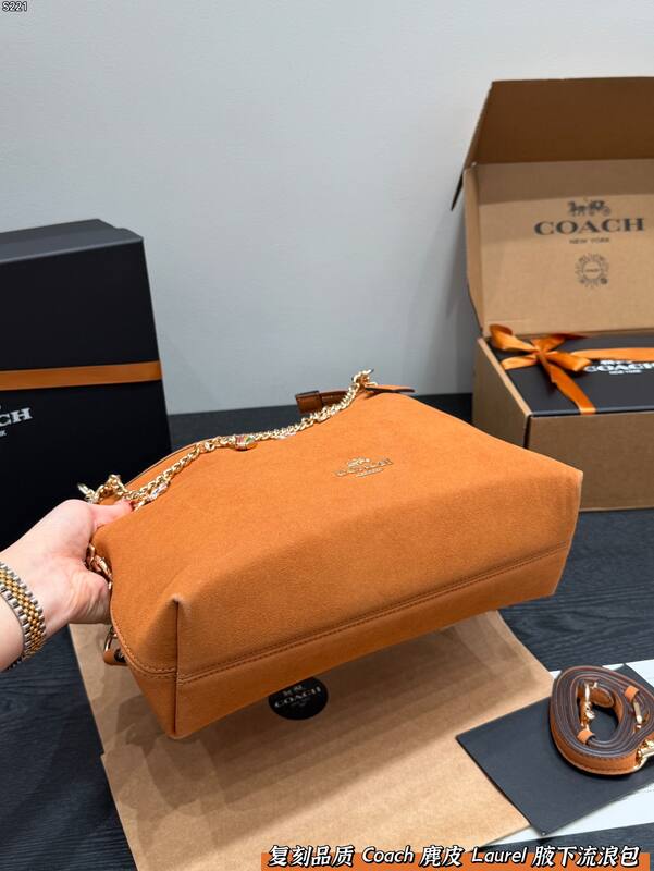 Coach shoulder bag — AAA Quality Replica