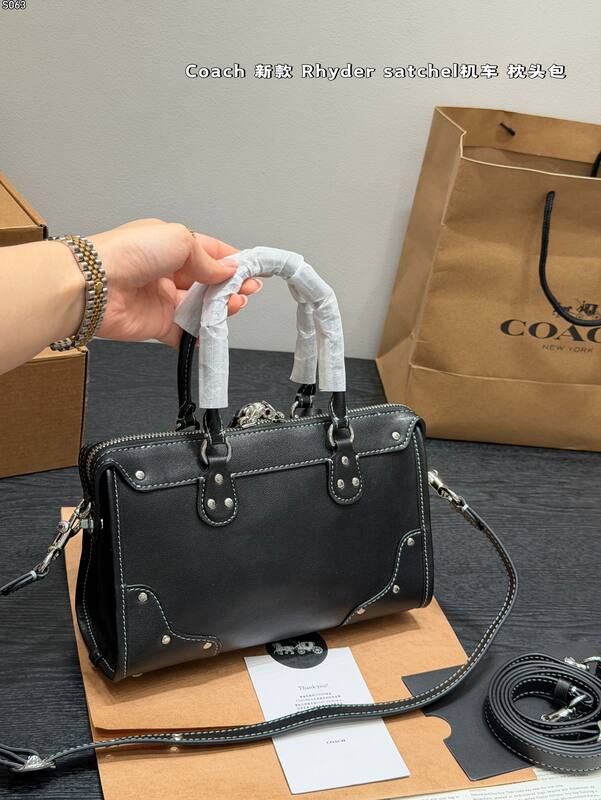 Coach Black shoulder bag — Premium Replica