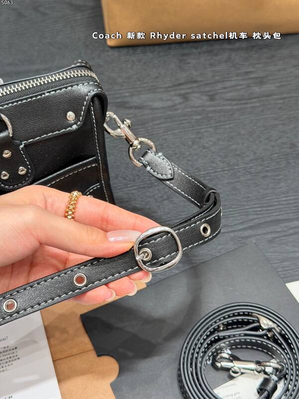 Coach Black shoulder bag — Premium Replica