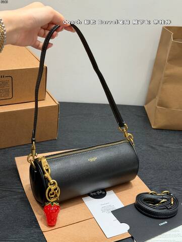Coach Black shoulder bag 1 1 Replica