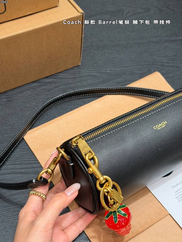Coach Black shoulder bag — 1:1 Replica