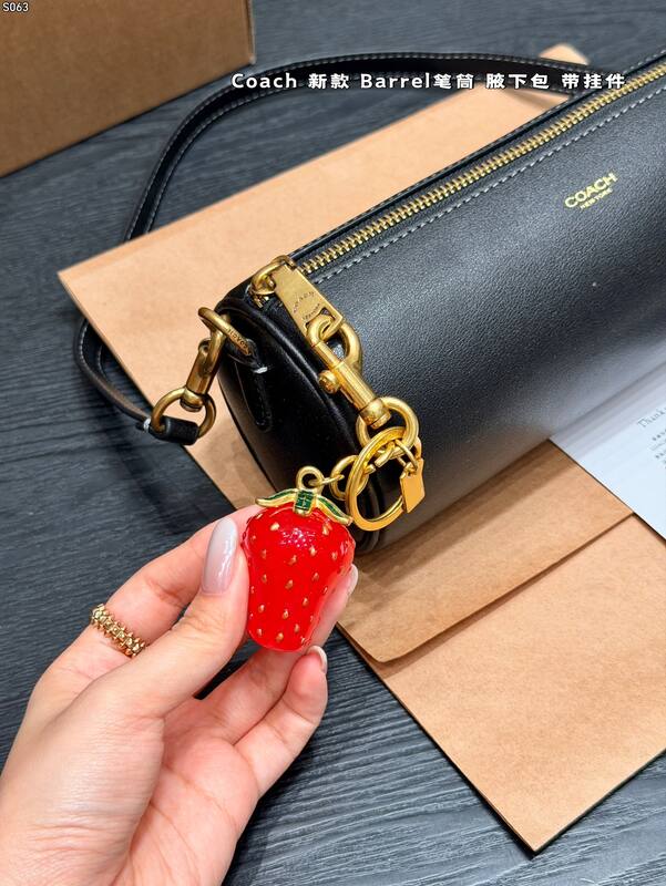 Coach Black shoulder bag — 1:1 Replica