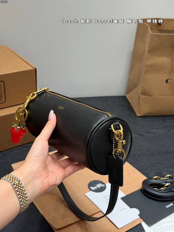 Coach Black shoulder bag — 1:1 Replica