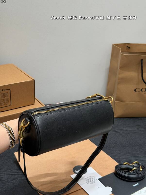 Coach Black shoulder bag — 1:1 Replica