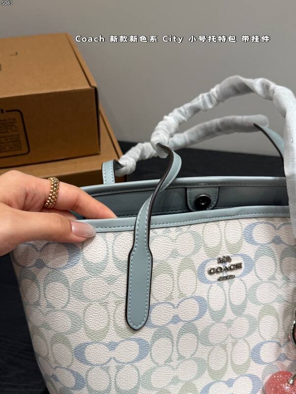 Coach City Monogram 38x28x15cm shoulder bag — AAA Quality Replica