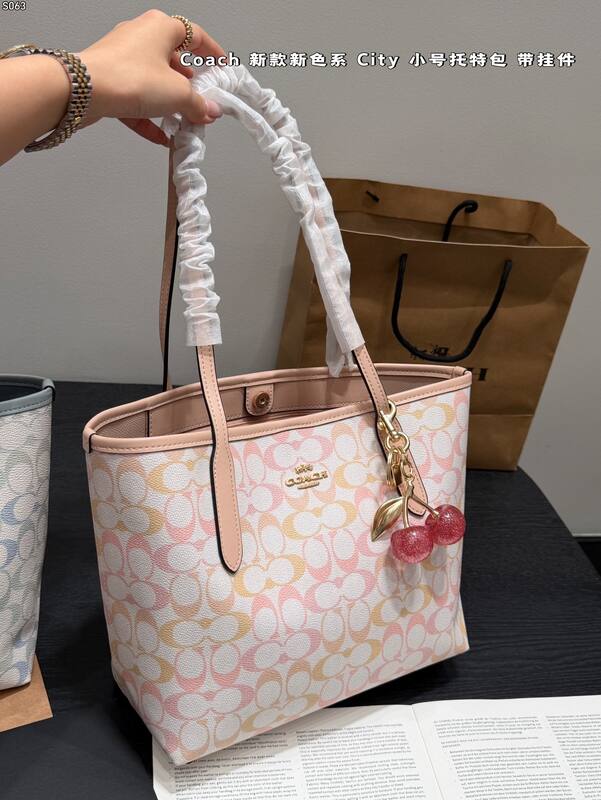 Coach City Monogram 38x28x15cm shoulder bag — AAA Quality Replica