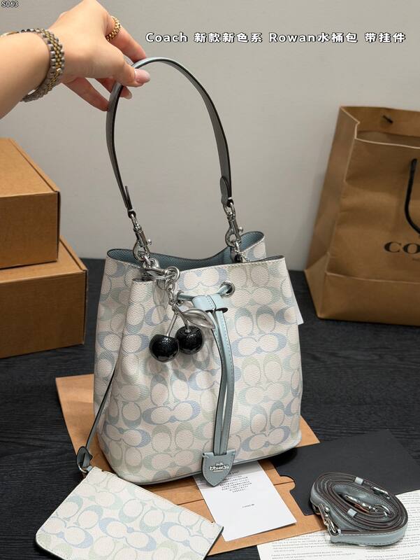 Coach Pink shoulder bag — AAA Quality Replica