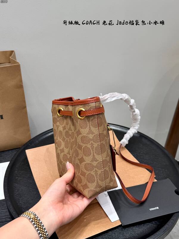 Coach Brown 25x18x10cm shoulder bag — 1:1 Replica