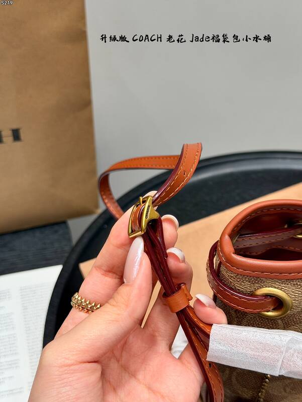 Coach Brown 25x18x10cm shoulder bag — 1:1 Replica