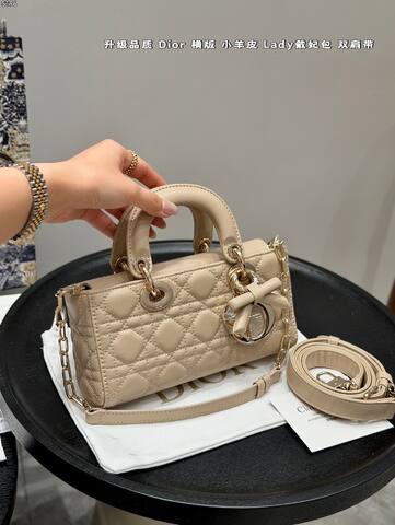 Dior Lady White small shoulder Premium Replica