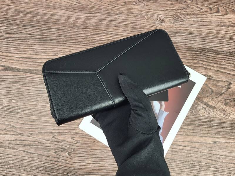 Loewe L1130 Black shoulder bag — AAA Quality Replica