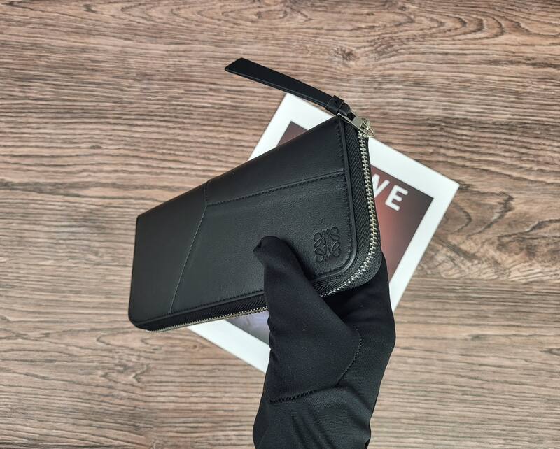 Loewe L1130 Black shoulder bag — AAA Quality Replica