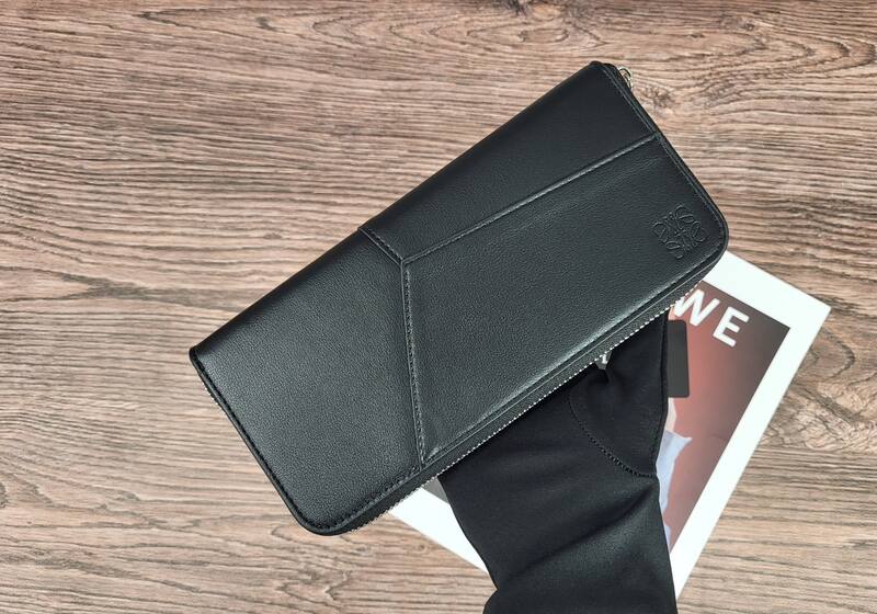Loewe L1130 Black shoulder bag — AAA Quality Replica