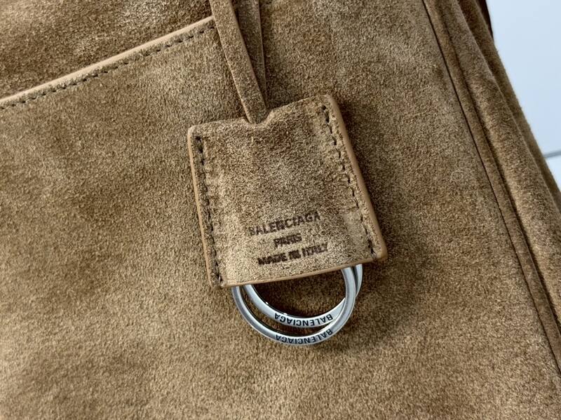 Balenciaga Brown 40x30x16cm shoulder bag — 1:1 Replica