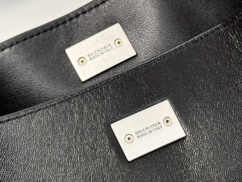 Balenciaga Black shoulder bag — Premium Replica