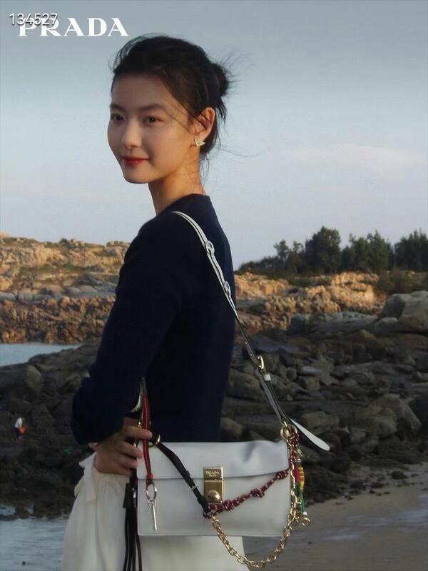 Prada Black 25x18x10cm shoulder bag — 1:1 Replica