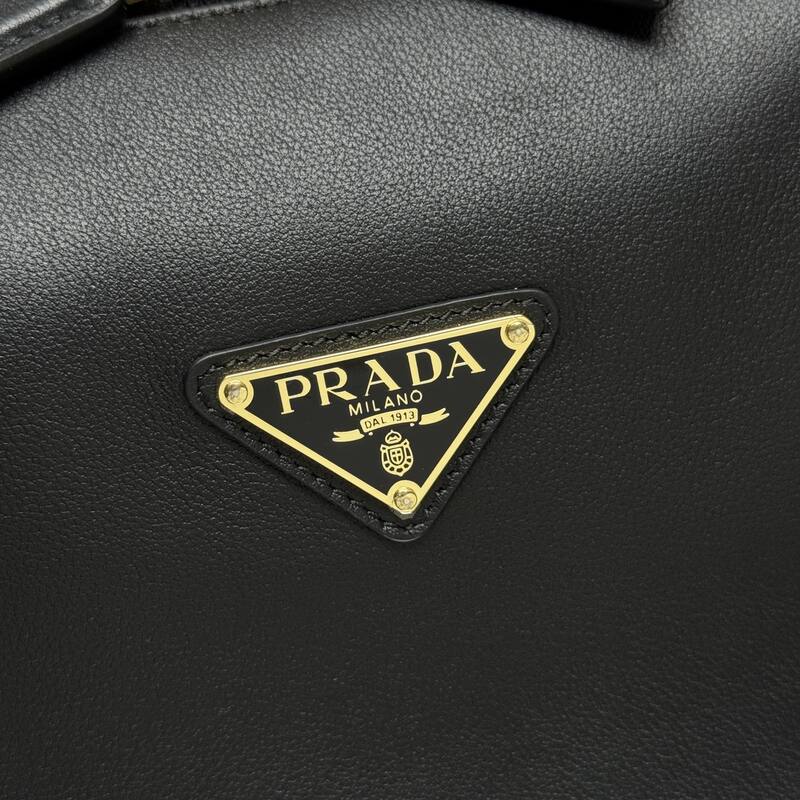 Prada Black 28x18x11cm shoulder — 1:1 Replica