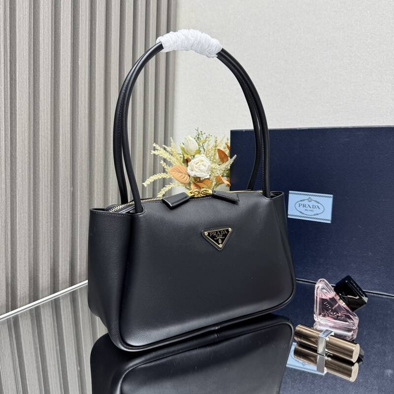 Prada Black 28x18x11cm shoulder — 1:1 Replica