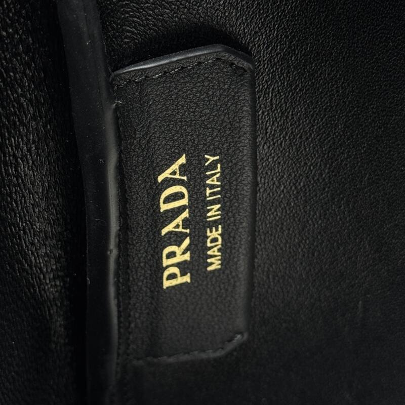 Prada Black 28x18x11cm shoulder — 1:1 Replica