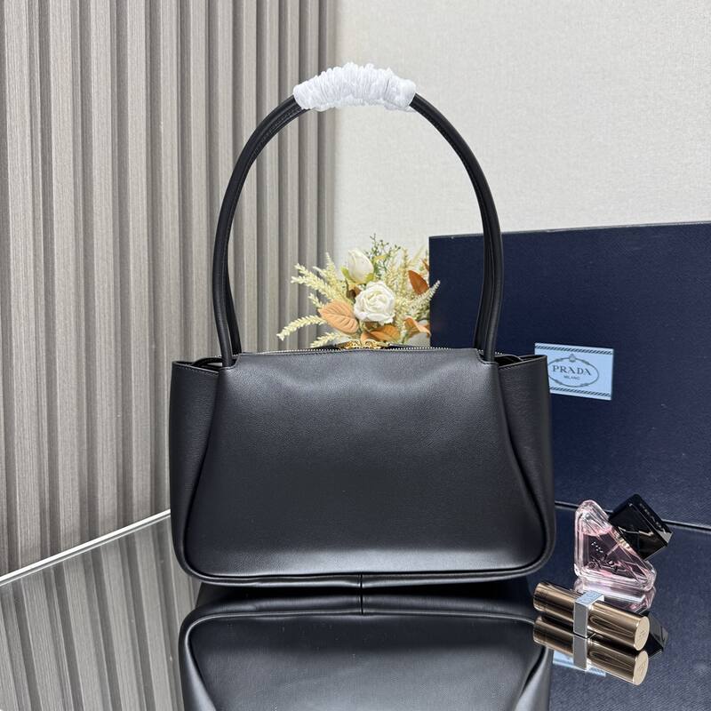 Prada Black 28x18x11cm shoulder — 1:1 Replica
