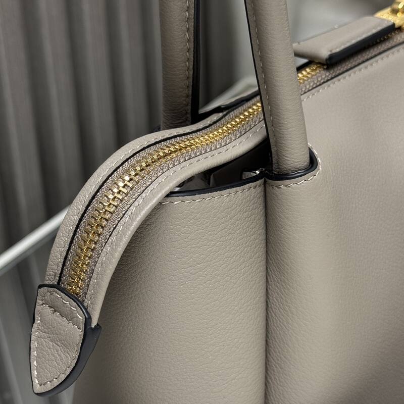 Prada Gray leather 28x18x11cm shoulder — 1:1 Replica