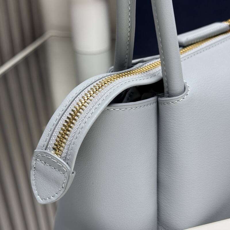 Prada Light blue leather 28x18x11cm shoulder — Premium Replica