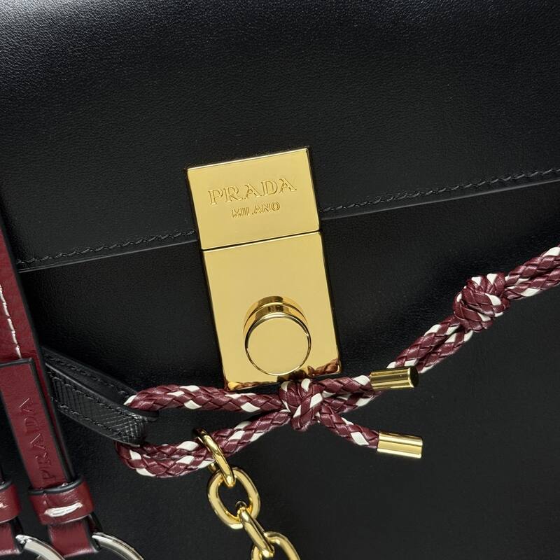 Prada Black shoulder bag — Premium Replica