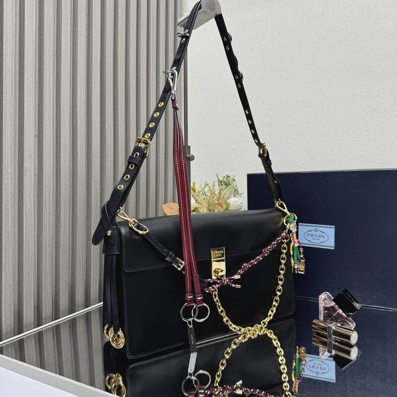 Prada Black shoulder bag — Premium Replica