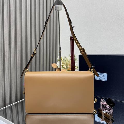 Prada Brown 40x30x16cm shoulder bag AAA Quality Replica