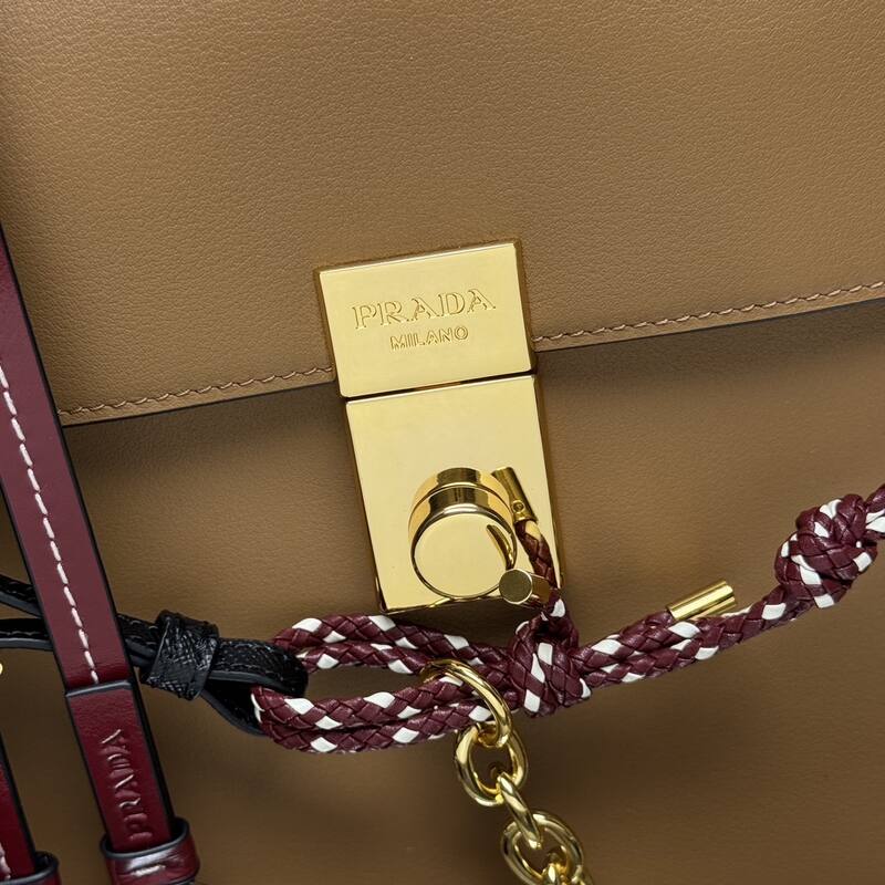 Prada Brown 40x30x16cm shoulder bag — AAA Quality Replica