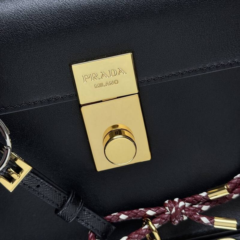 Prada Black shoulder bag — Premium Replica