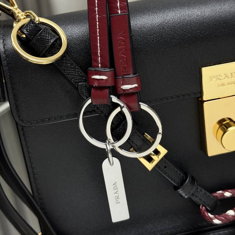 Prada Black shoulder bag — Premium Replica