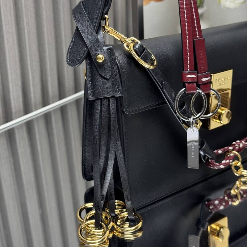 Prada Black shoulder bag — Premium Replica