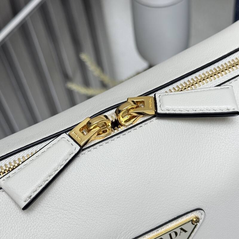 Prada White leather 28x18x11cm shoulder — 1:1 Replica