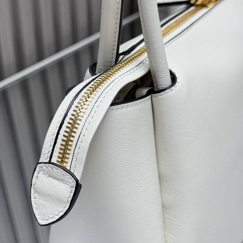 Prada White leather 28x18x11cm shoulder — 1:1 Replica